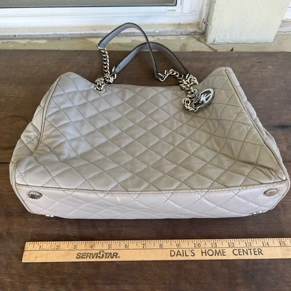 2016 VTG Michael Kors Susannah Lg Quilted-Leather Tote/Shoulder Bag ~ Pearl Grey - Picture 10 of 14